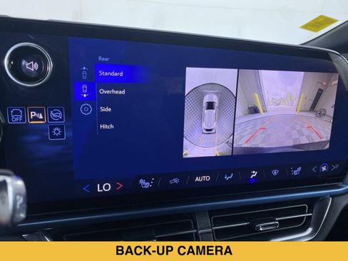 Certified 2024 Chevrolet Equinox EV LT FWD image 7