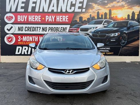 Used 2012 Hyundai Elantra GLS FWD image 2