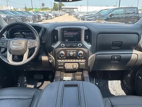 Used 2022 GMC Sierra 1500 Denali w/ Driver Alert Package II AWD/4WD image 16