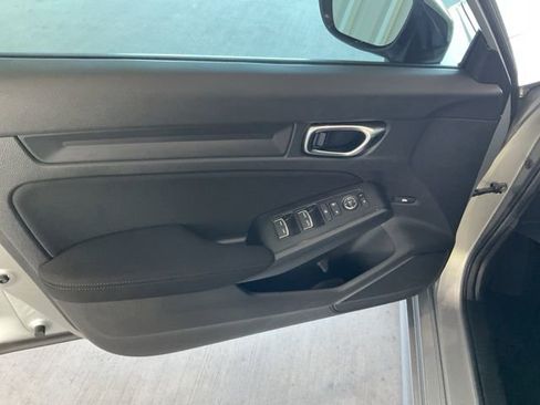 Certified 2025 Honda Civic LX image 4