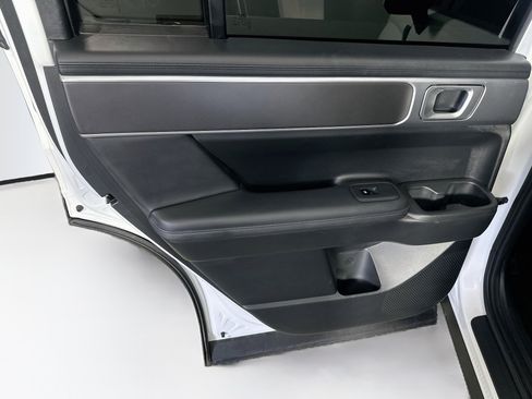 Used 2025 Hyundai Santa Fe SEL AWD/4WD image 26