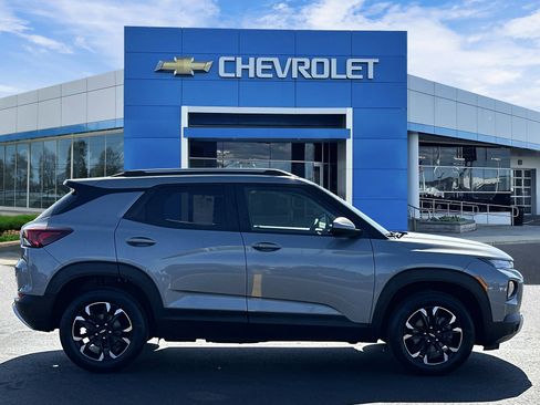 Certified 2023 Chevrolet TrailBlazer LT w/ Convenience Package AWD/4WD image 5