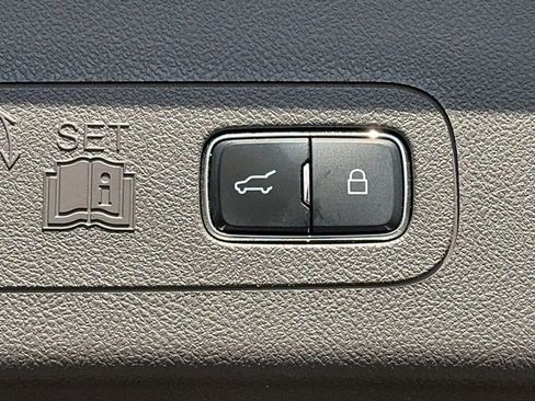 Used 2021 Lincoln Aviator Reserve w/ Equipment Group 202A image 20