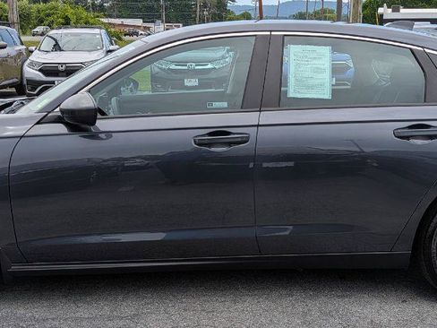 Certified 2025 Honda Accord LX image 7