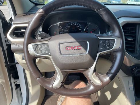 Used 2017 GMC Acadia Denali w/ Technology Package image 10