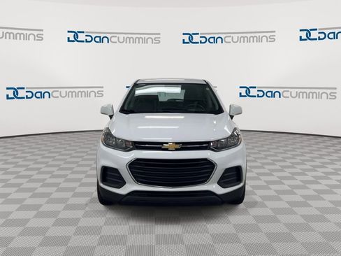 Used 2019 Chevrolet Trax LS image 3