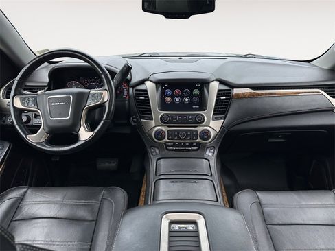 Used 2016 GMC Yukon XL Denali w/ Open Road Package image 10