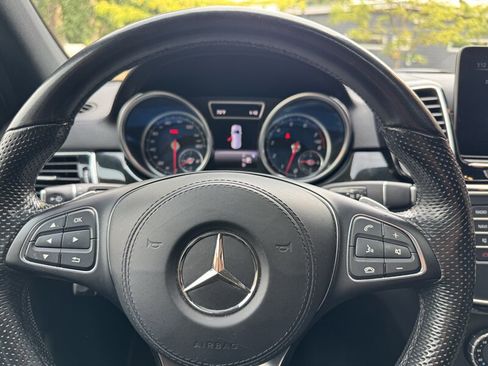 Used 2019 Mercedes-Benz GLS 450 4MATIC image 26