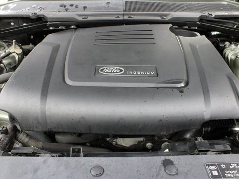 Used 2020 Land Rover Defender 110 S image 35