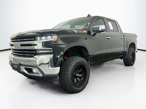 Used 2021 Chevrolet Silverado 1500 LTZ w/ LTZ Premium Package AWD/4WD image 3