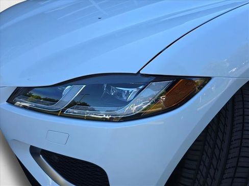 New 2026 Jaguar F-PACE R-Dynamic S image 28