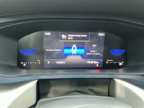 Used 2024 Volkswagen Taos SE image 21