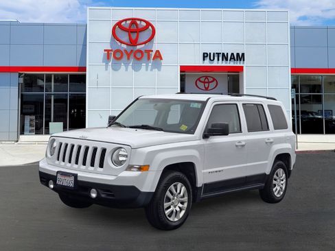 Used 2016 Jeep Patriot Sport w/ Power Value Group image 8