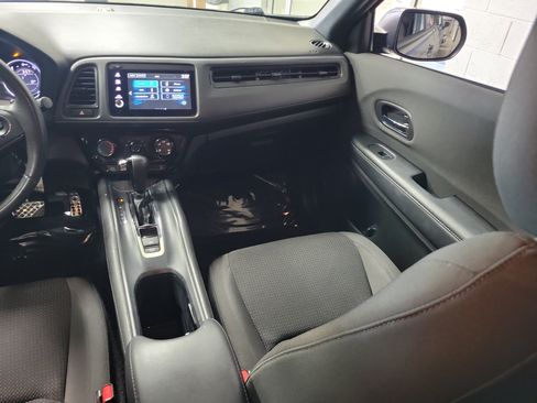 Used 2022 Honda HR-V Sport image 14