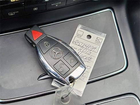 Used 2018 Mercedes-Benz GLA 250 image 32