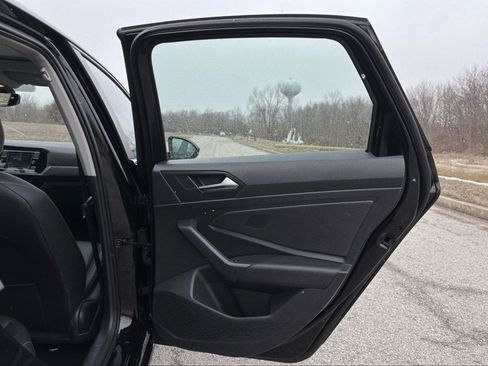 Used 2020 Volkswagen Jetta SE w/ SE Cold Weather Package image 30