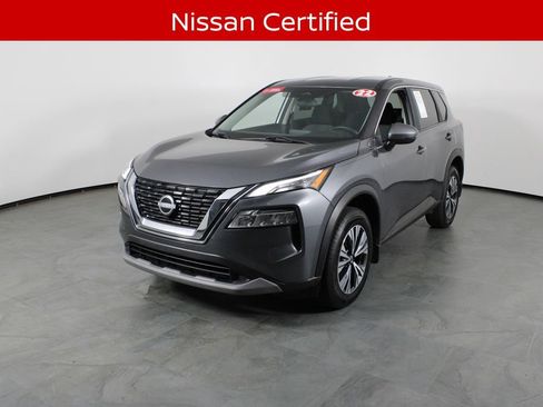 Certified 2022 Nissan Rogue SV FWD image 2