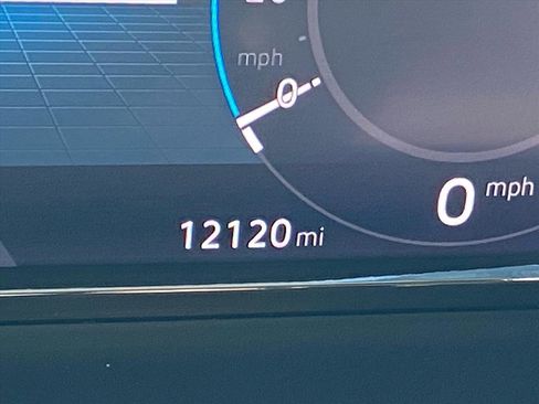 Certified 2024 Volkswagen Atlas SE w/ Panoramic Sunroof Package image 14