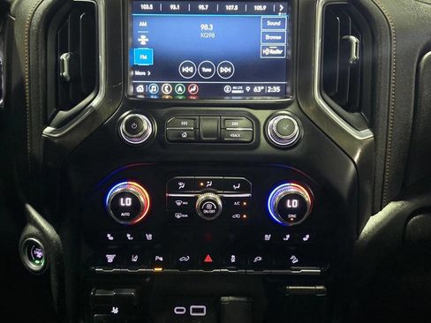 Used 2021 GMC Sierra 3500 AT4 w/ AT4 Premium Plus Package AWD/4WD image 11