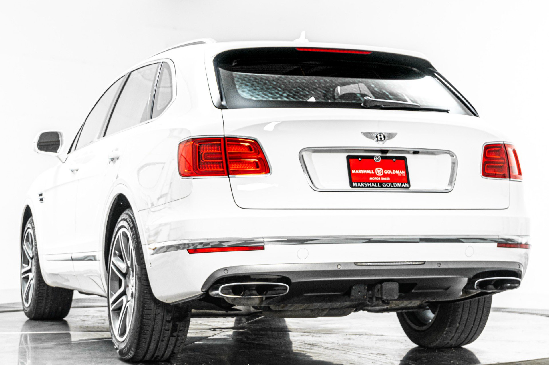 Used 2018 Bentley Bentayga Activity AWD/4WD image 7