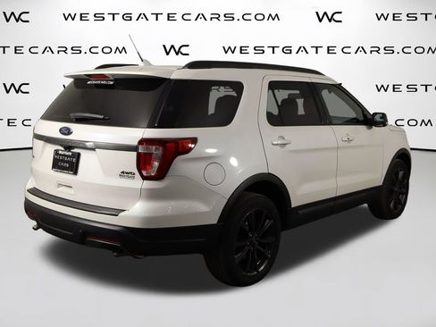 Used 2018 Ford Explorer XLT w/ Equipment Group 202A image 51