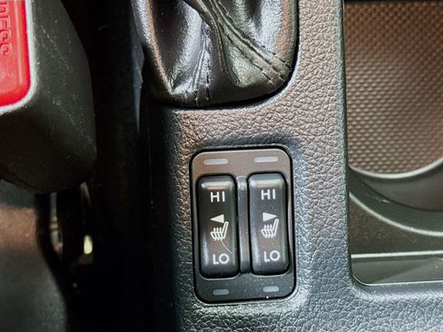 Used 2017 Subaru Crosstrek 2.0i Limited image 19