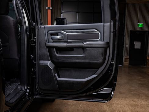 Used 2025 RAM 3500 Big Horn image 38