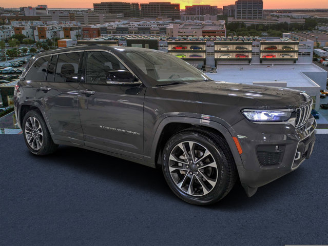 Used 2023 Jeep Grand Cherokee Overland AWD/4WD image 1