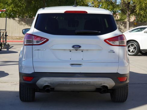 Used 2016 Ford Escape SE image 5