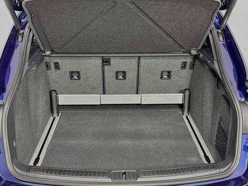 Certified 2025 Porsche Macan GTS image 28