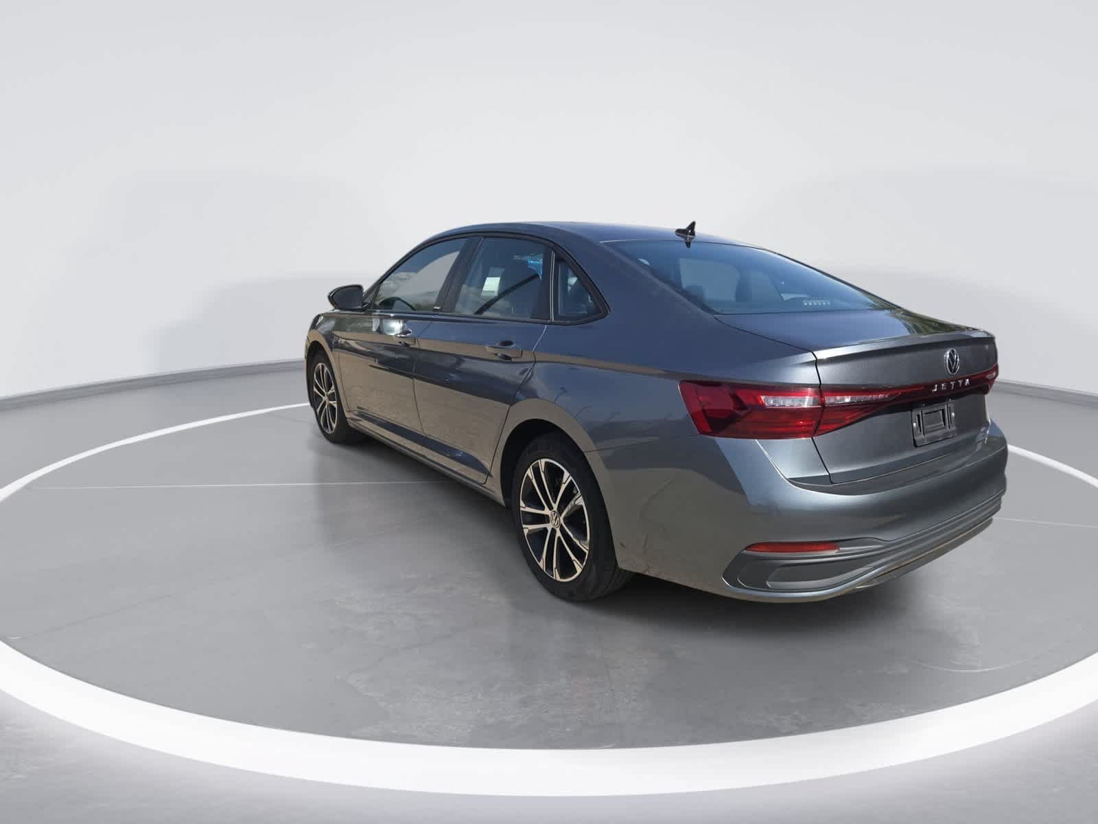 Used 2025 Volkswagen Jetta Sport FWD image 6