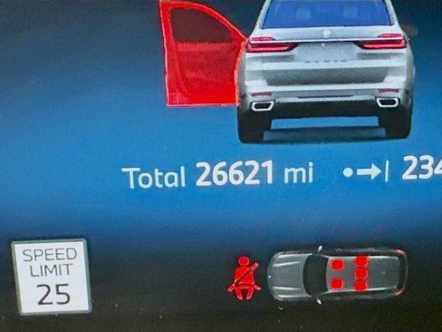 Used 2024 BMW X7 xDrive40i image 37