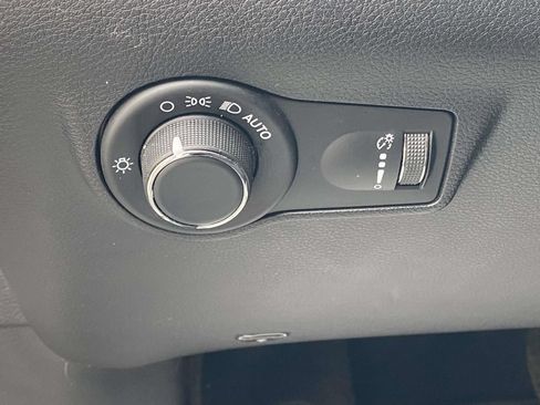 Used 2023 Jeep Compass Sport AWD/4WD image 18