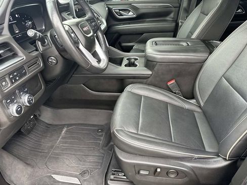 Used 2022 GMC Yukon SLT w/ SLT Premium Package image 21