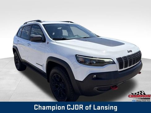 Used 2020 Jeep Cherokee Trailhawk w/ Cold Weather Group AWD/4WD image 7