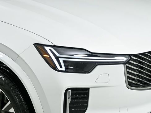 New 2026 Volvo XC90 B5 Core AWD/4WD image 37