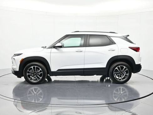Used 2025 Chevrolet TrailBlazer LT FWD image 8