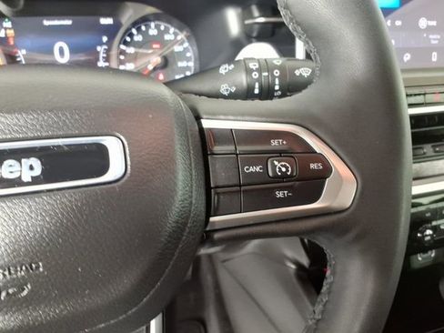 Used 2023 Jeep Compass Latitude image 18