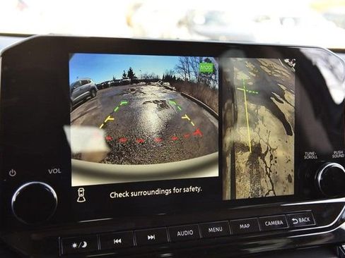 Certified 2024 Nissan Pathfinder SL image 14