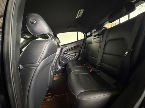 Used 2019 Mercedes-Benz GLA 250 image 8
