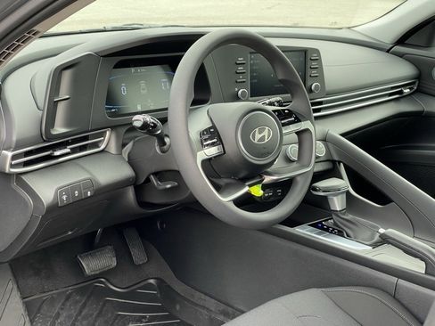 New 2026 Hyundai Elantra SE image 10