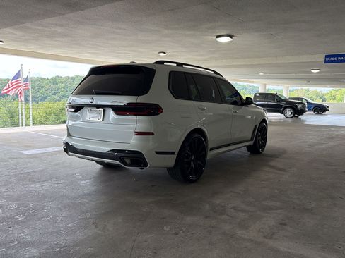 Used 2026 BMW X7 xDrive40i w/ Executive Package AWD/4WD image 8