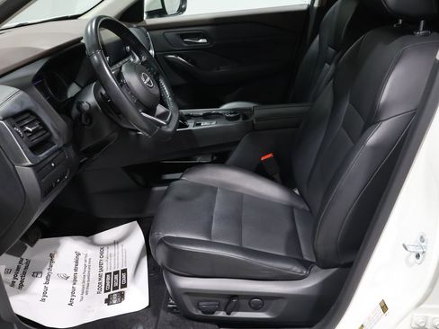 Used 2023 Nissan Rogue SV w/ SV Premium B Package image 13