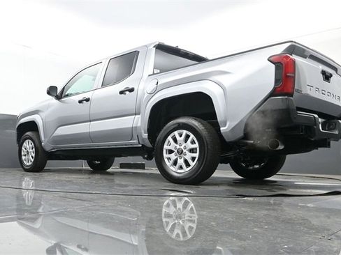 Used 2025 Toyota Tacoma SR image 24