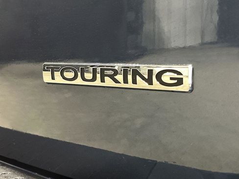 New 2026 Honda Odyssey Touring image 9