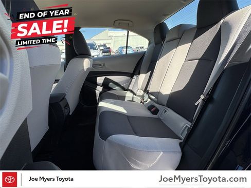 Used 2025 Toyota Corolla LE image 22