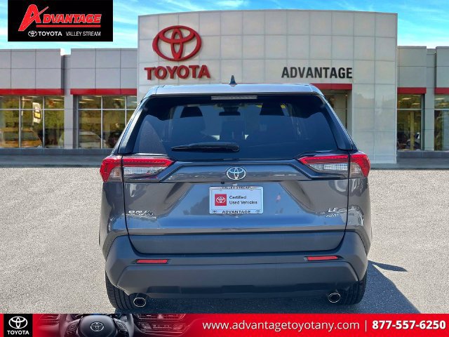 Certified 2022 Toyota RAV4 LE AWD/4WD image 8