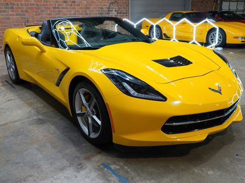 Used 2014 Chevrolet Corvette Stingray Convertible w/ 3LT Preferred Equipment Group RWD image 37