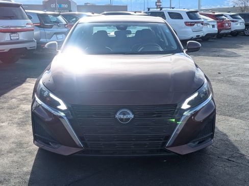 Used 2023 Nissan Altima 2.5 SV image 10