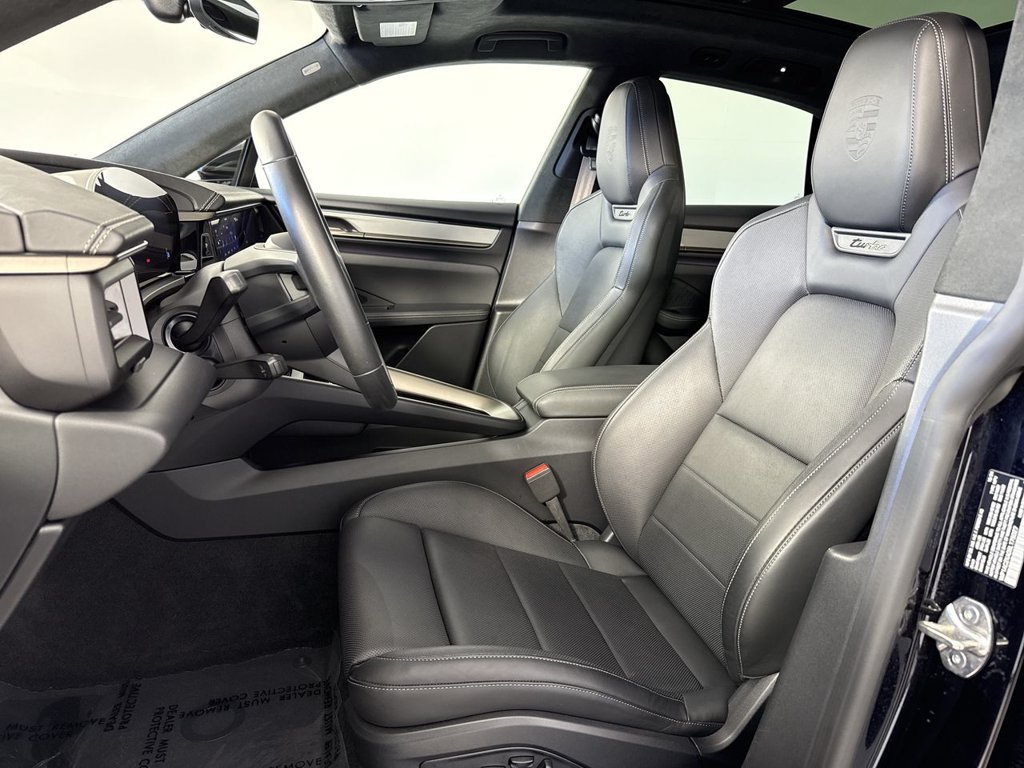 Certified 2025 Porsche Macan Turbo Electric AWD/4WD image 5